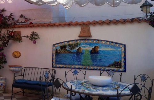 Capri Apartment | EXCLUSIVE LUXURY HOUSE "VILLA POMPEIANA" IN VIA CAMERELLE 65a CON TERRAZZA VISTA MARE
