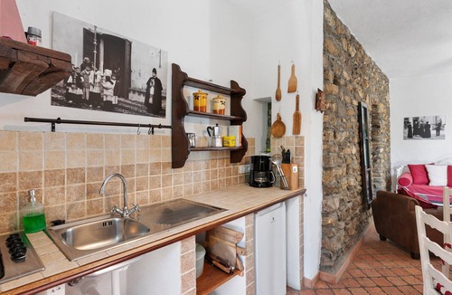 Isolalunga Apartment | Farmhouse 'Agriturismo Casa Didun' with Shared Pool, Private Terrace and Wi-Fi