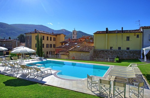 Santa Maria del Giudice Apartment | Flavia 2 - Vacation Rental with swimming pool in Lucca