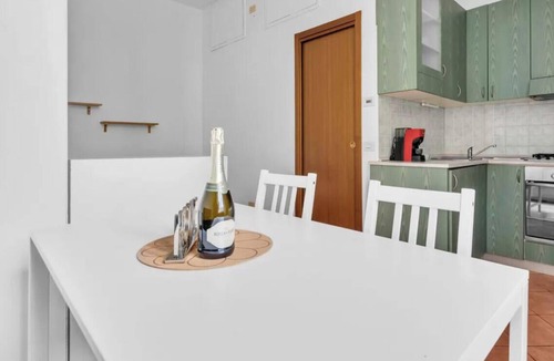 Crescenzago Apartment | Gherini Home: Comfort and Quiet in Northern Milan