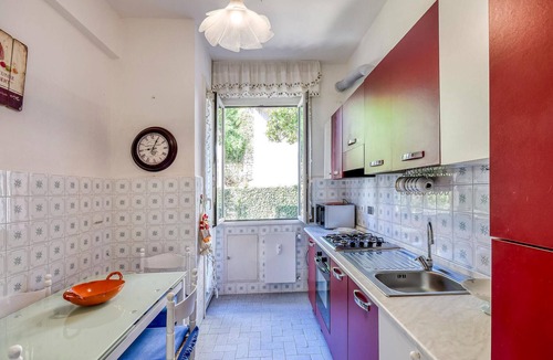 Molassana Apartment | Gorgeous apartment in Genova with WiFi