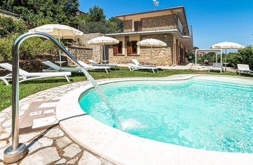 Rutino House | Gorgeous home in Rutino