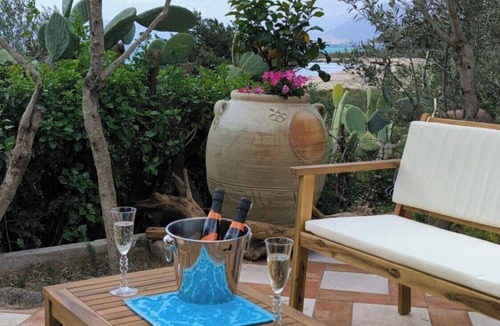 Orosei Villa | Gorgeous villa by the sea