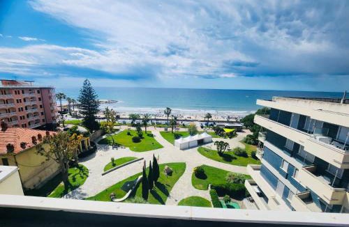 Marina di Andora Apartment | GRAZIELLA - Fronte Mare in Centro con terrazza