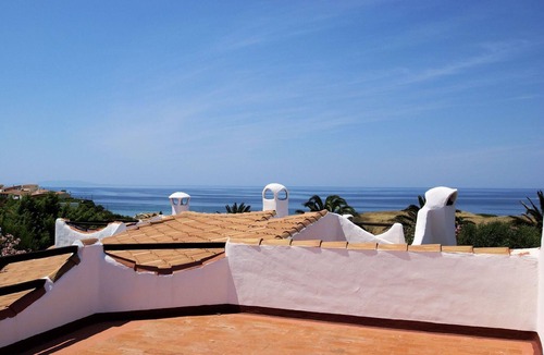La Ciaccia House | Great holiday home by the sea 4 bedrooms and air conditioning