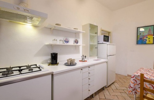 Urbino Apartment | GuestHost - A comfortable 64 square meters apartment, perfect for three people, located on the ground floor of a historic building with a private entrance.The property is located in the heart of Urbino's historic center (limited traffic zone). It also en