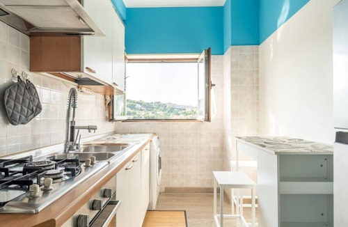 Muggia Apartment | GuestHost - Charming 69 sqm apartment, ideal for groups or families of up to 6 people, located on the first floor of a building.The property is in a quiet neighborhood equipped with all essential services and well connected to both the center of Muggia a