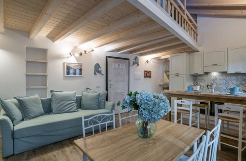 Visgnola Apartment | GuestHost - Comfortable mezzanine apartment of approximately 35 square meters, accommodating up to four people, located on the first floor of a building without an elevator.The property is located in Visgnola, a quiet hamlet of Bellagio, one of Lake Como
