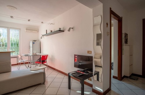 Piacenza Apartment | GuestHost - Comfortable 55 sqm ground-floor apartment, ideal for 2 people.The property is located in the Borgo Trebbia–Infrangibile neighborhood, a residential area in the north-west part of the city.Piacenza city center is easily reachable on foot or