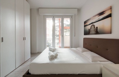 Quartiere Mazzini Apartment | GuestHost - Corvetto M3 - Bright Apt. with balcony!