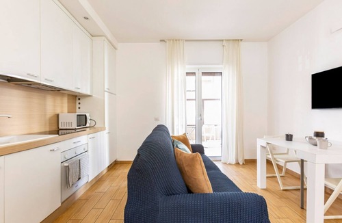 Lungarno del Tempio Apartment | GuestHost - Cozy 50 sqm apartment, for 4 people, located on the ground floor of a modern building on the bank of the Arno river. Not far from the historic center and well served by public transport, the apartment is located in a quiet and green residenti