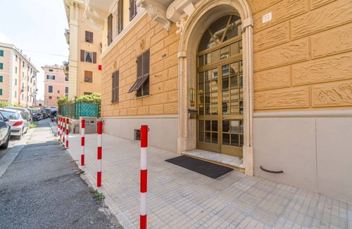 Albaro Apartment | GuestHost - Cozy and functional apartment ideal for 6 guests is located in the Albaro district, a quiet residential area, but very well connected to all points of the Ligurian capital. Its location makes it ideal for families, couples and business travel