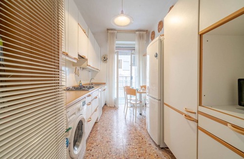 Cavi Apartment | GuestHost - Cozy apartment is located in a strategic position to visit the renowned Ligurian Riviera, suitable for families or groups of friends. Convenient for visiting the nearby towns of the Gulf of Tigullio, such as Chiavari, Santa Margherita and Por