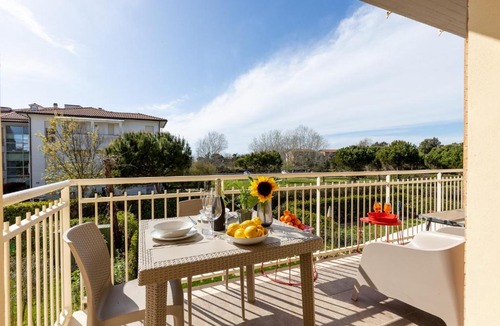 Calambrone Apartment | GuestHost - Elegant Seaside Apartment with Pool and Parking