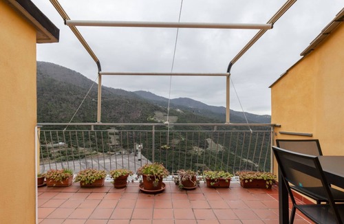 Volastra Apartment | GuestHost - Cozy apartment of 102 sqm on three floors, can accommodate up to 5 people.The property is located in the hamlet of Riomaggiore, Volastra, in the heart of the Cinque Terre, one of the most beautiful natural Mediterranean areas of Liguria.Highl