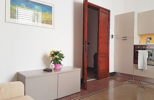 Rezza Apartment | Henry House