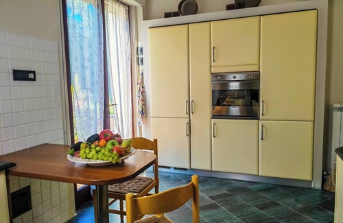 Vicopelago House | Hillside Retreat with Garden, 15 min to Lucca
