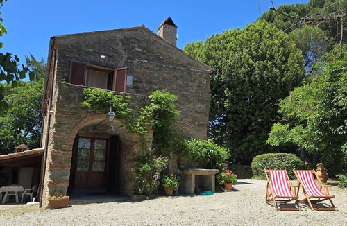 Casorbica-Salcotto Villa | Historic 14th Century Church Villa with Private Pool in vineyard near Cortona