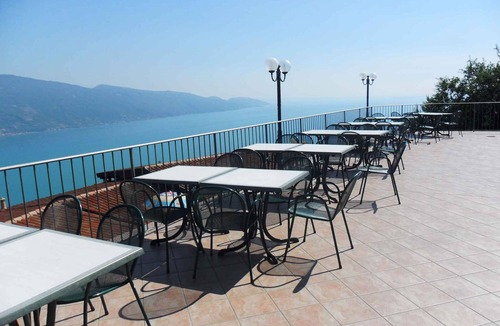 Gardola Apartment | Holiday apartment in the Residence Ruculi with lake view