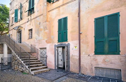 Cervo Apartment | Holiday Apartment 'Le Terme, Borgo Dei Pescatori' with Wi-Fi and Air Conditioning