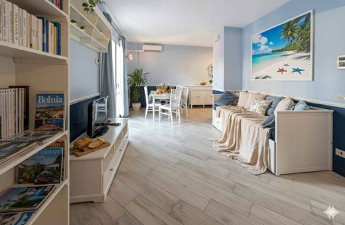 Oneglia Apartment | Holiday apartment mit Klimaanlage und Balkon