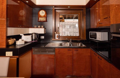 Valtellina Apartment | Holiday Apartment "Rin Sky Rin Livigno" with Mountain View & Wi-Fi