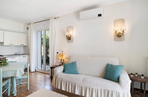 Imperia Apartment | Holiday Apartment "Villa Isabella Casa Lucia" with Sea View, Shared Terrace & Wi-Fi
