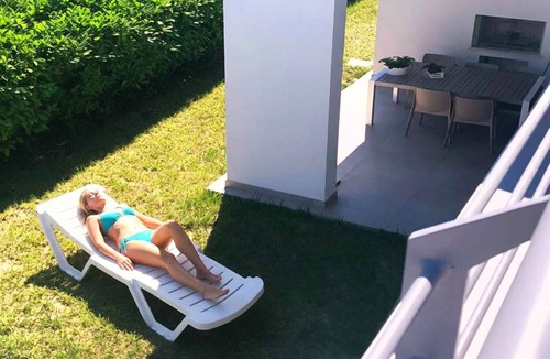 Bibione Lido dei Pini Apartment | Holiday apartment with air conditioning, terrace and garden