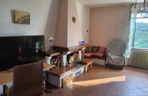 Seggiano Apartment | Holiday flat "Casa Battisti" with mountain view