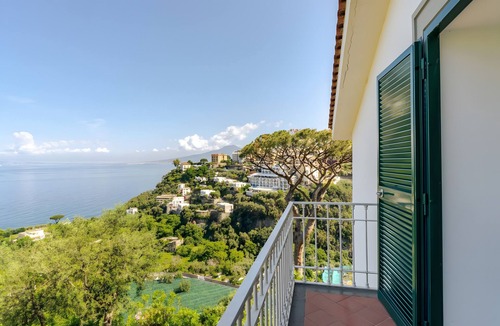 Vico Equense Villa | Holiday Home 'Alexandra' with Sea View, Wi-Fi and Air Conditioning