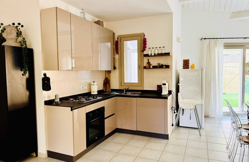 San Pietro a Mare House | Holiday Home 'Casa Guilia' with Private Terrace, Wi-Fi and Air Conditioning
