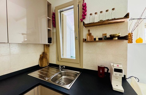San Pietro a Mare House | Holiday Home 'Casa Guilia' with Private Terrace, Wi-Fi and Air Conditioning