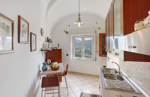 Dragonea House | Holiday Home 'Fortalba House Amalfi Coast' with Sea View, Wi-Fi and Air Conditioning