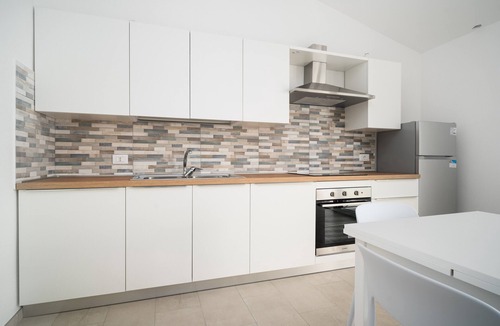 Siniscola House | Holiday Home 'Girasole' with Sea View, Private Terrace & Air Conditioning