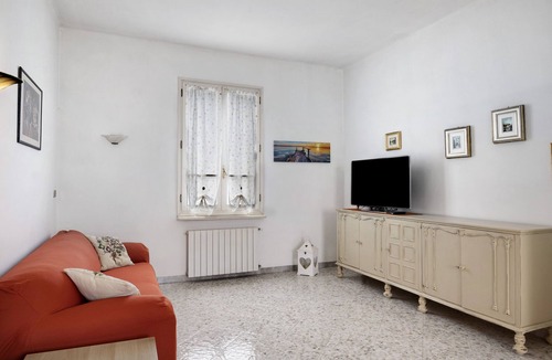 Artallo House | Holiday Home "Mariuccia" with Mountain View, Private Terrace & Wi-Fi