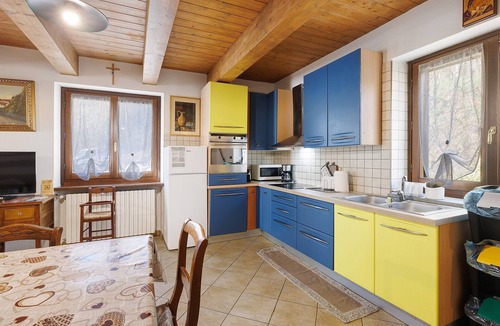 Bagnolo Piemonte House | Holiday Home 'Salada' with Shared Terrace, Balcony and Wi-Fi