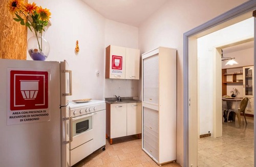Torre Lapillo House | Holiday Home 'Via Campania 3' with Private Terrace, Garden and Air Conditioning