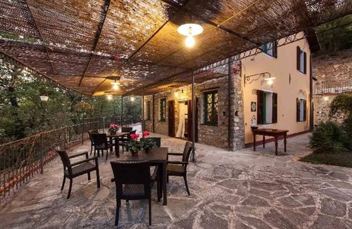 Borgomaro House | Holiday home with air conditioning, garden and pool
