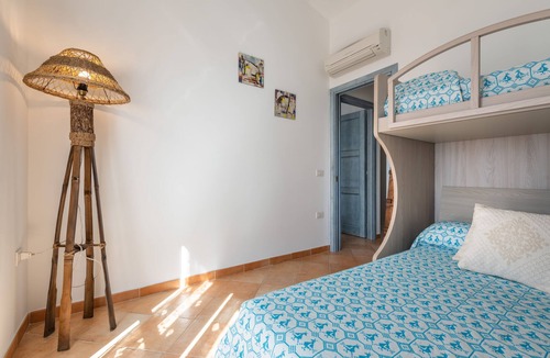 Villasimius Villa | Holiday Home with Wi-Fi, Air Conditioning, 2 Terraces and Pool - Villa Isabel
