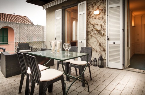 Cernobbio Villa | Holiday villa with parking and large furnished terrace
