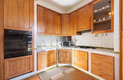 Campochiesa Apartment | "Home Charlene" Apartment with Garden and Wi-Fi