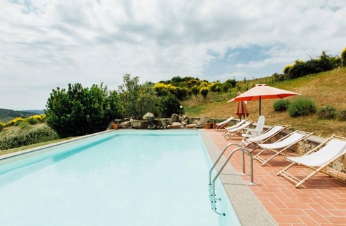 Santa Fiora Villa | Homerez - Villa for 14 ppl. with swimming-pool and terrace at Santa Fiora
