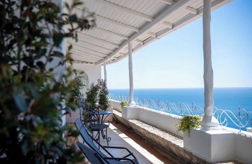 Laurito Apartment | Honeymoon Suite with sea view terrace- Villa Santa Chiara Positano