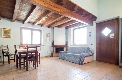 Montecchio Apartment | Horizon holiday home