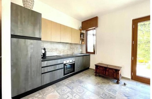 Garlenda Apartment | Hostdomus - The Rock