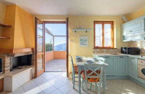 Canova House | Hostdomus - Villa Bea