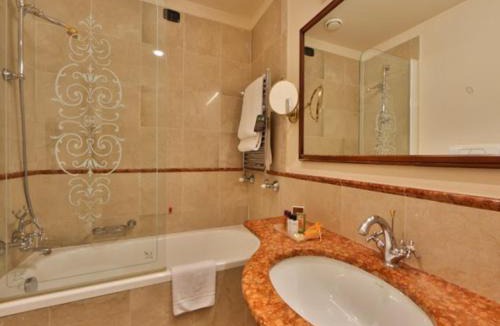 Pre Hotel | Hotel Continental Genova