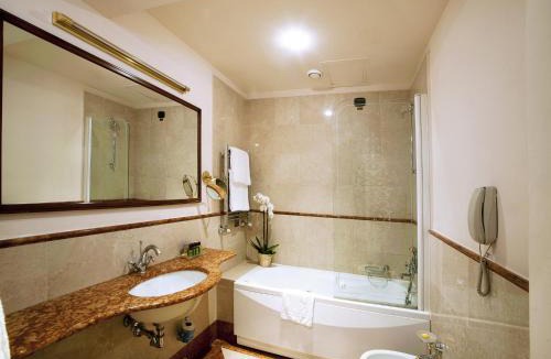 Pre Hotel | Hotel Continental Genova