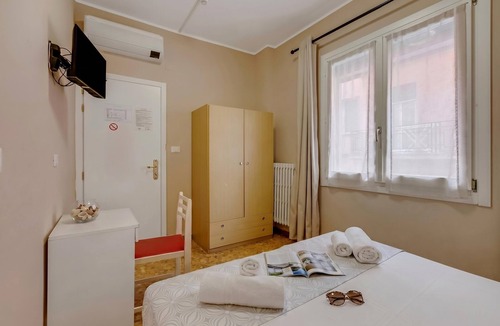 Laigueglia Hotel | Hotel Del Golfo 63, Laigueglia, Italy