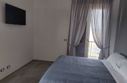 La Morra Apartment | House in the heart of Langhe surrounded by greenery with 5 beds wifi free